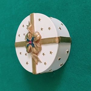 🎁Dezine Ltd Hand Painted Christmas Trinket Box